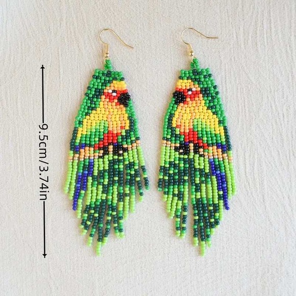 Beaded Parrot Earrings Seed Bead Fringe Dangle Drop Bird Tropical Sun Conures - Picture 2 of 2